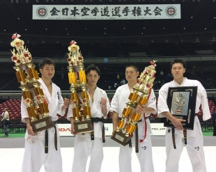 Результаты 49-ого Чемпионата Японии по киокушинкай в абсолютной категории