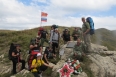 Тренера Киокушина водрузили знамя «150-ой стрелковой ордена Кутузова дивизии» на вершине горы Фишт
