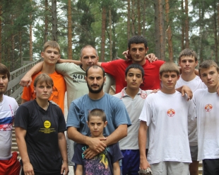 Сэнсей Карен Гядукян готовит своих бойцов к новому сезону